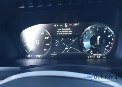 2021 Volvo Xc90 T6 Momentum 7 Passenger z USA, uszkodzony, nr VIN YV4A22PK8M1682706